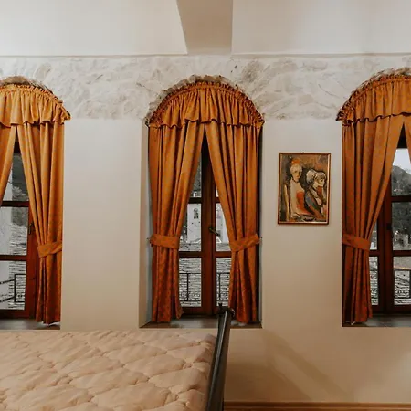 Szálloda Ss Kekezi *