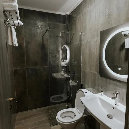 فندق Ss Kekezi Gjirokastër