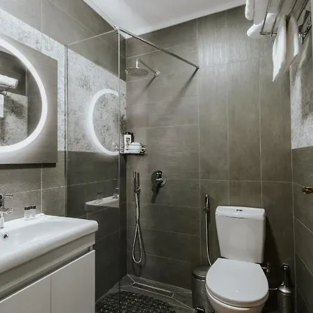 فندق Ss Kekezi Gjirokastër