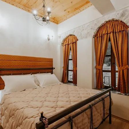 Ss Kekezi * Gjirokastër