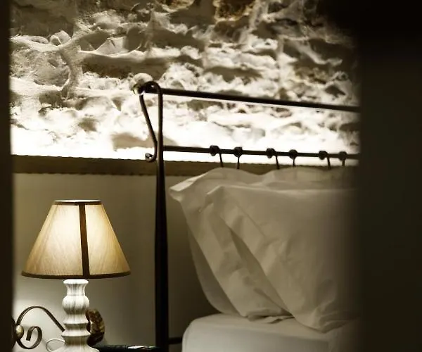 Ss Kekezi Hotel Gjirokastër